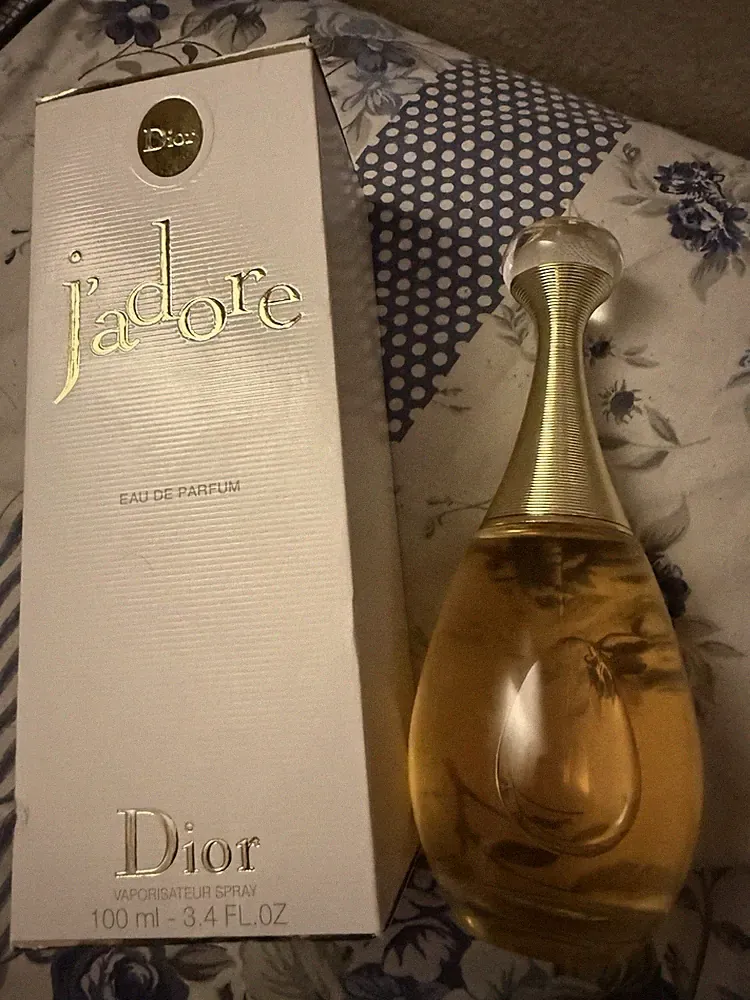 Dior J'adore Eau de Parfum Spray Regular Size 3.4 fl oz Women's Fragrance