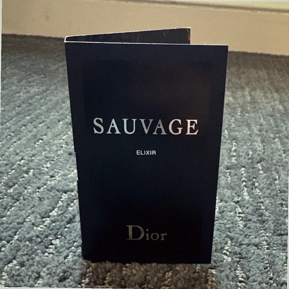 Dior Sauvage Elixir Eau de Cologne Sample Size 0.3 fl oz Fragrance New